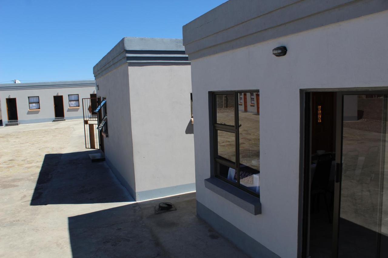 Davilla Guest House Mazenod Exterior foto